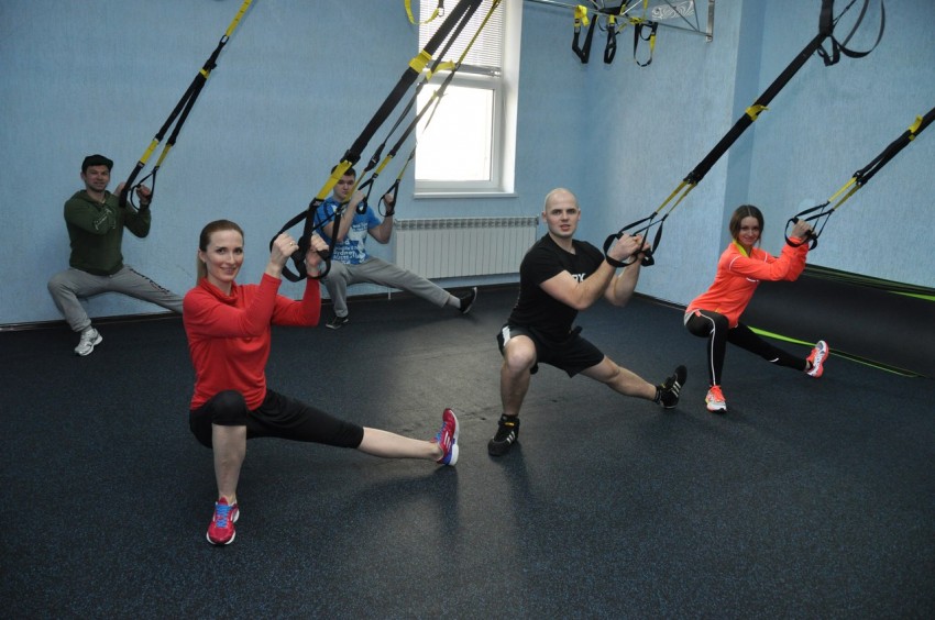 Петли TRX - самые эффективные упражнения, лучшие программы тренировок и советы по выбору спортивных снарядов (110 фото)