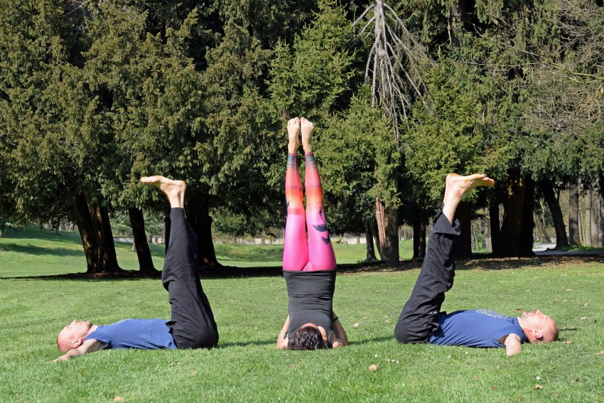 Позы йоги на равновесие - основные асаны для начинающих и рекомендации по подбору комплекса упражнений