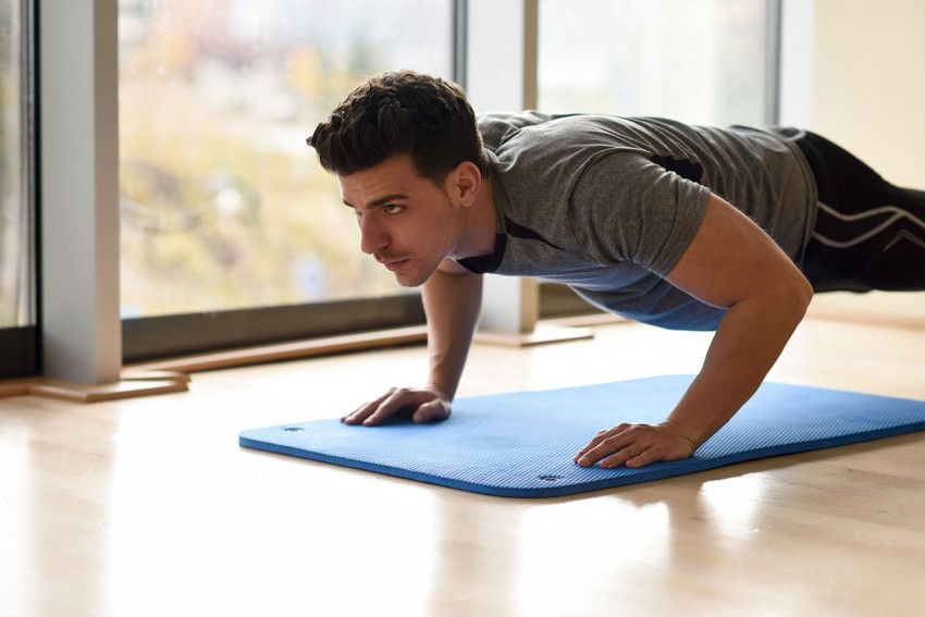 Аштанга йога для начинающих - основные асаны и комплексы упражнений для похудения в домашних условиях