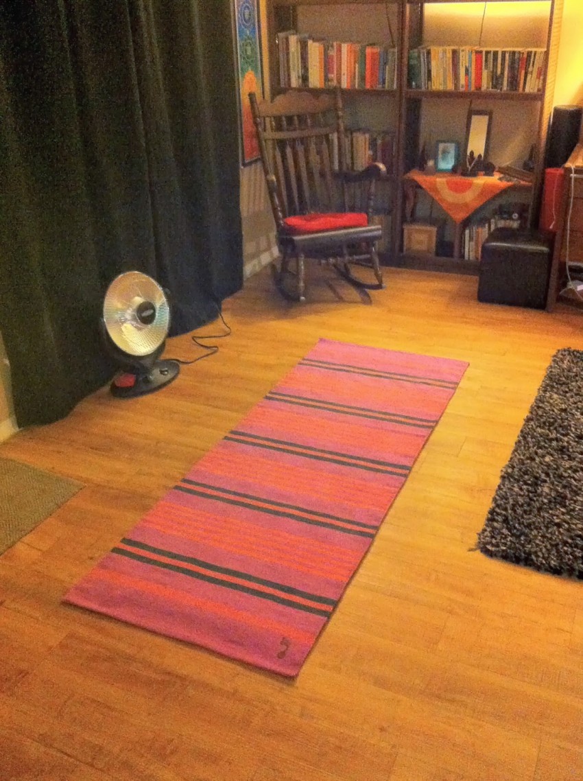 Коврик для йоги - как выбрать правильно оптимальный размер и материал для занятий (75 фото + видео)