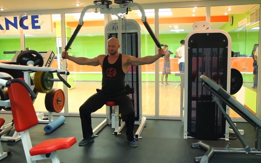 Обзор упражнений для мужчин - самые эффективные комплексные тренировки дома и в тренажерном зале (120 фото и видео)