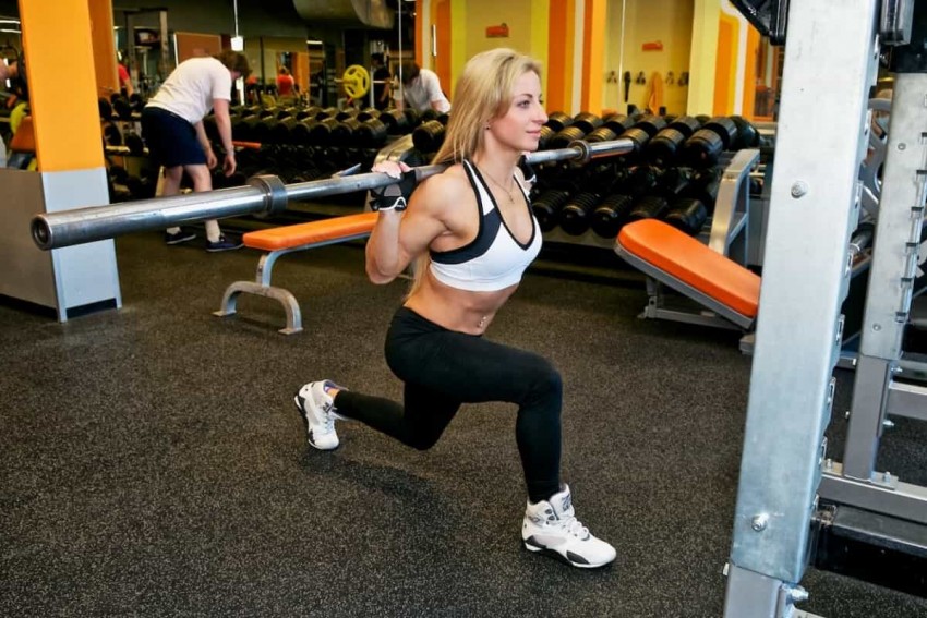 Простые упражнения для укрепления мышц в домашних условиях