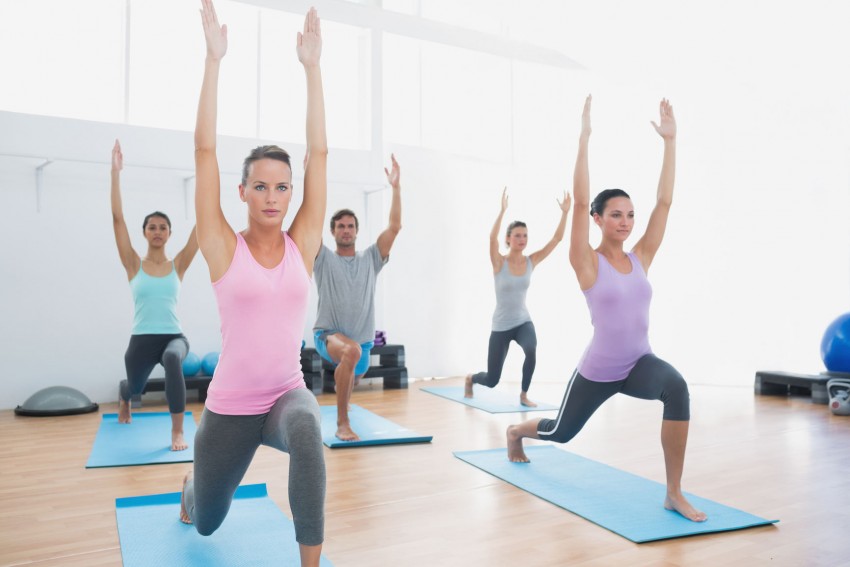 Упражнения йоги для растяжения