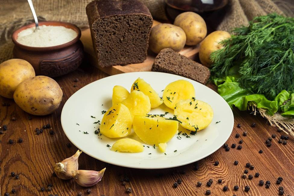 Сладкий картофель: его польза для здоровья по сравнению с обычным картофелем