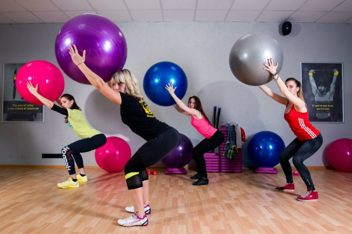 Фитбол - гимнастика с мячом, упражнения для похудения, беременным, малышам