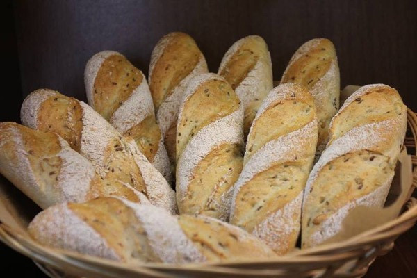 Хлеб – полезные свойства и возможный вред, состав ржаной, бездрожжевой, белый, черный, цельнозерновой, мука. Какой хлеб лучше есть
